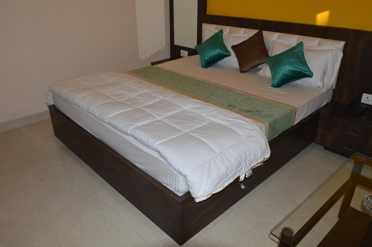 Hotel Ab Palace Jamshedpur Esterno foto